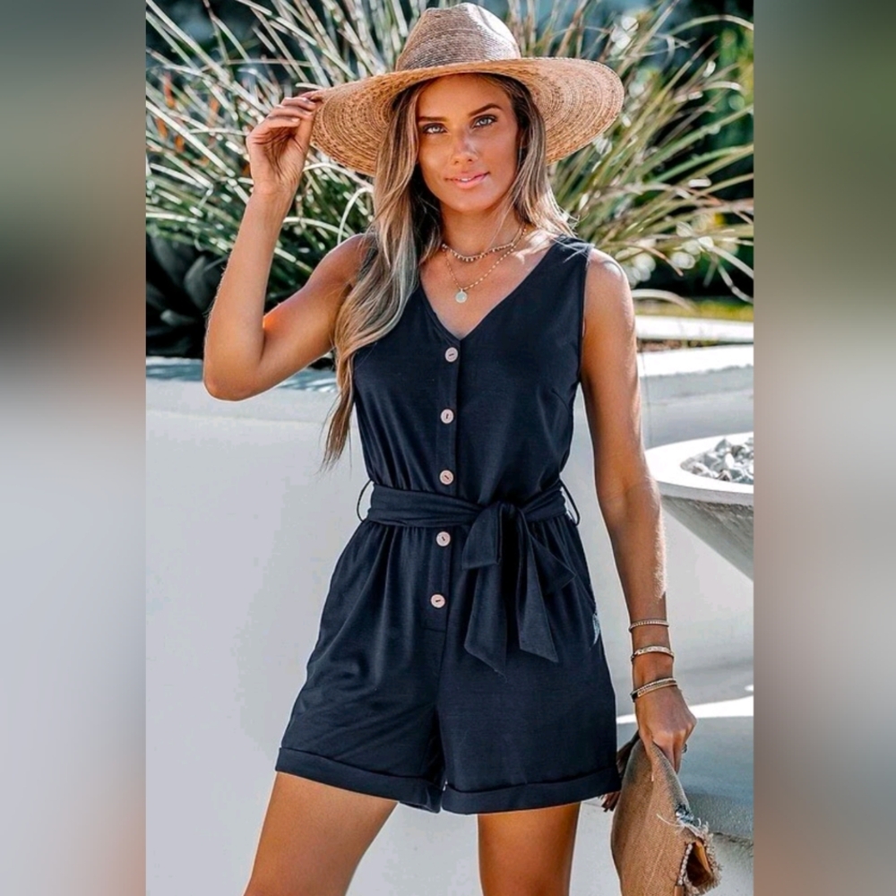 CUPSHE Women's Navy Rosalinda Belted V-neck Romper Size Small